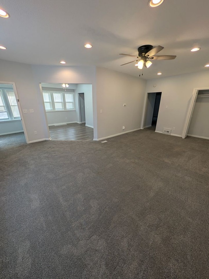 3132 N 47th Ave - Photo 4 of 30