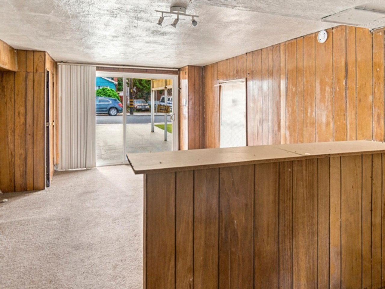 2315 Dashwood Ave - Photo 4 of 15