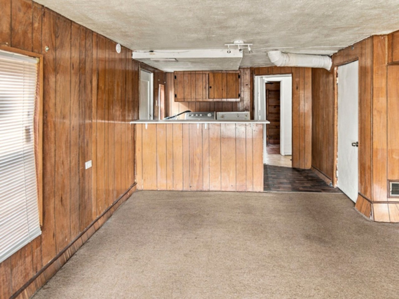2315 Dashwood Ave - Photo 5 of 15