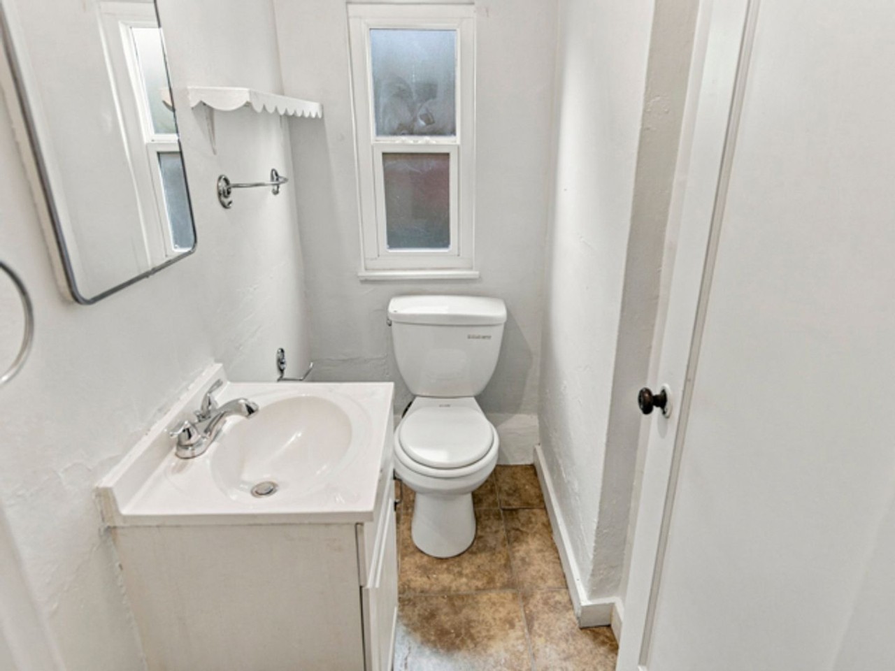 2315 Dashwood Ave - Photo 6 of 15