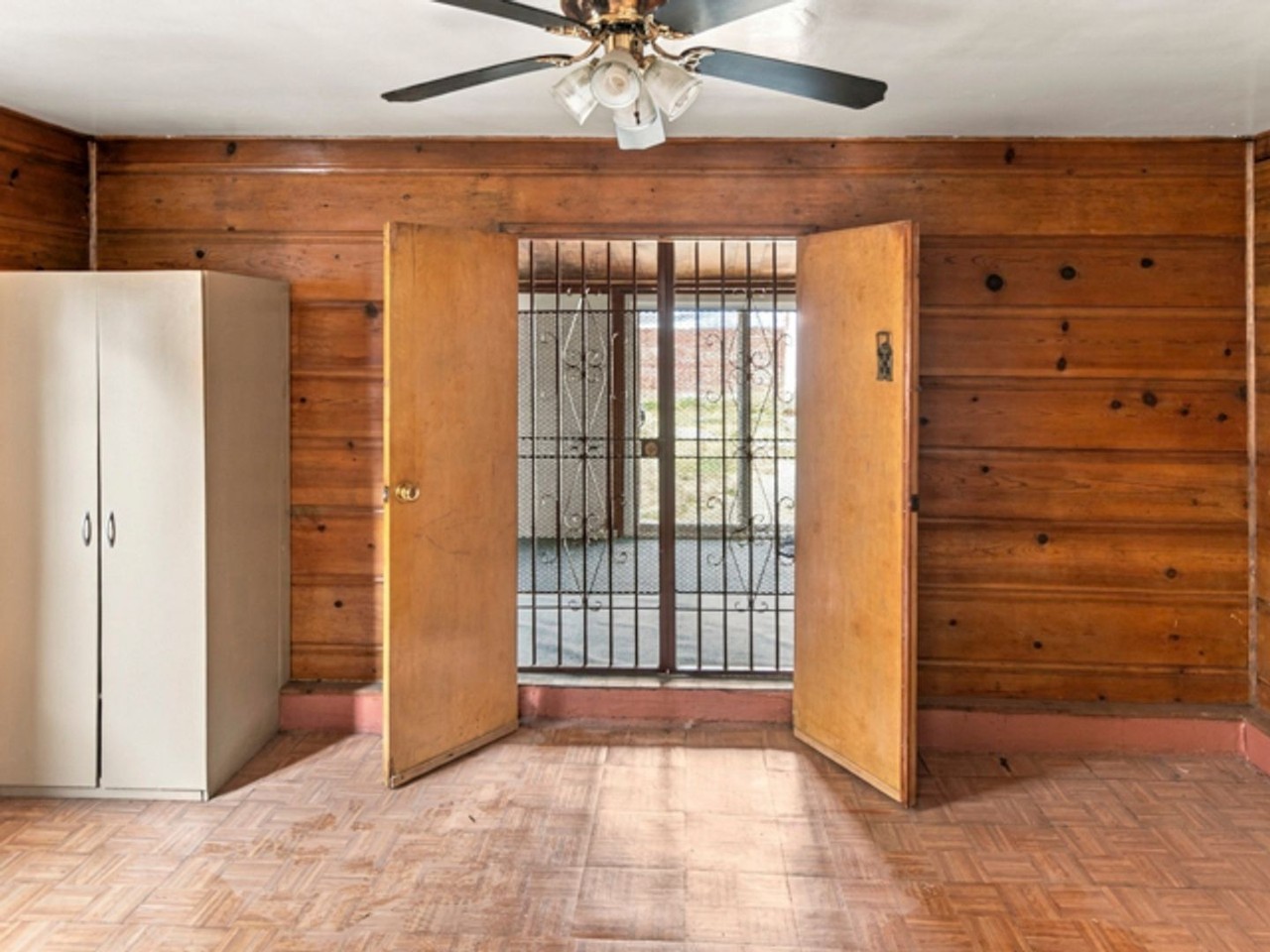 2315 Dashwood Ave - Photo 7 of 15