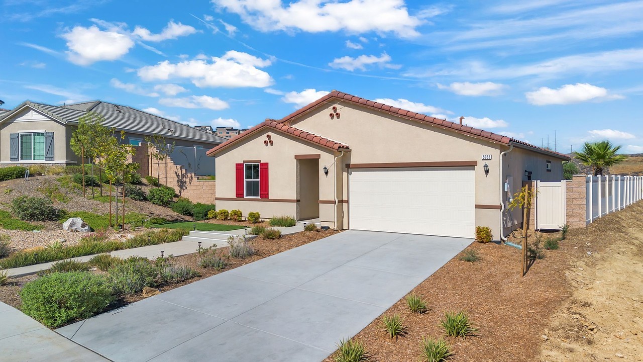 5055 Siena Ct - Photo 2 of 36