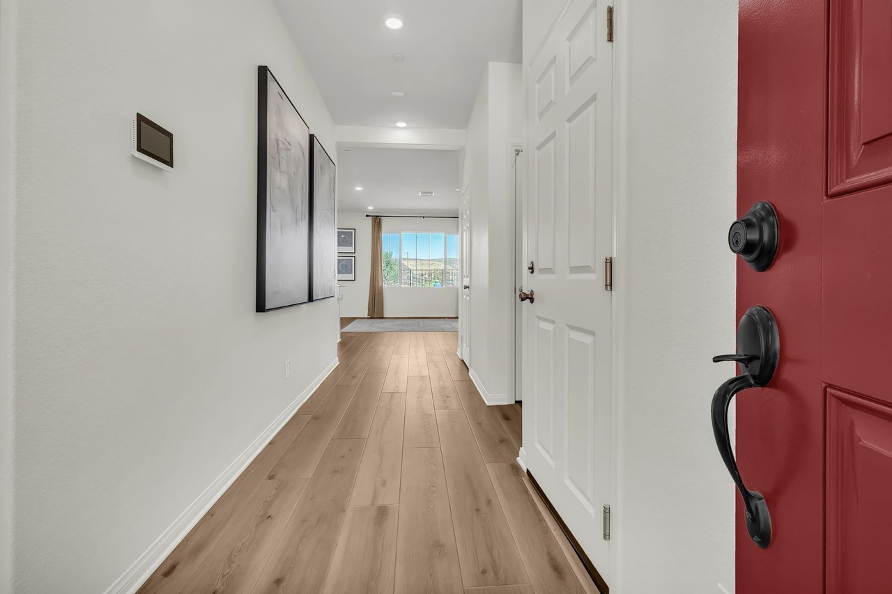 5055 Siena Ct - Photo 4 of 36