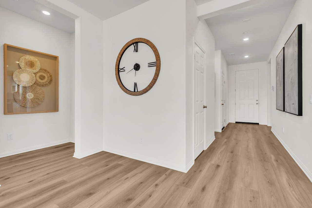 5055 Siena Ct - Photo 5 of 36