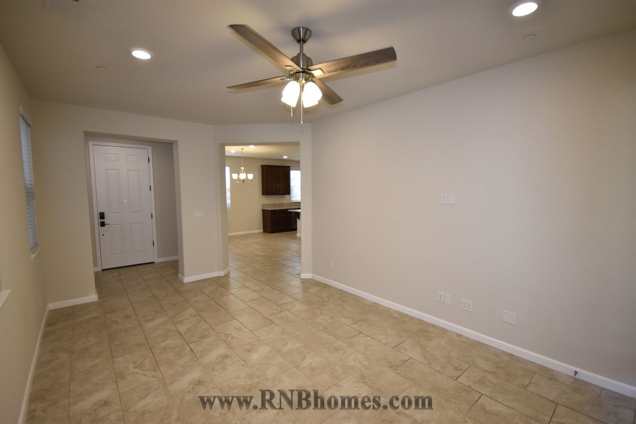 1049 Dennington Pl - Photo 2 of 20