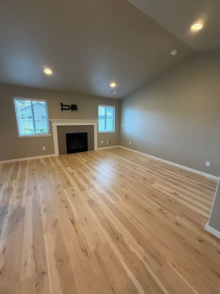 1338 E Brecken Dr - Photo 4 of 20