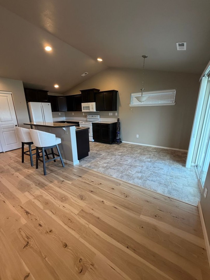 1338 E Brecken Dr - Photo 6 of 20