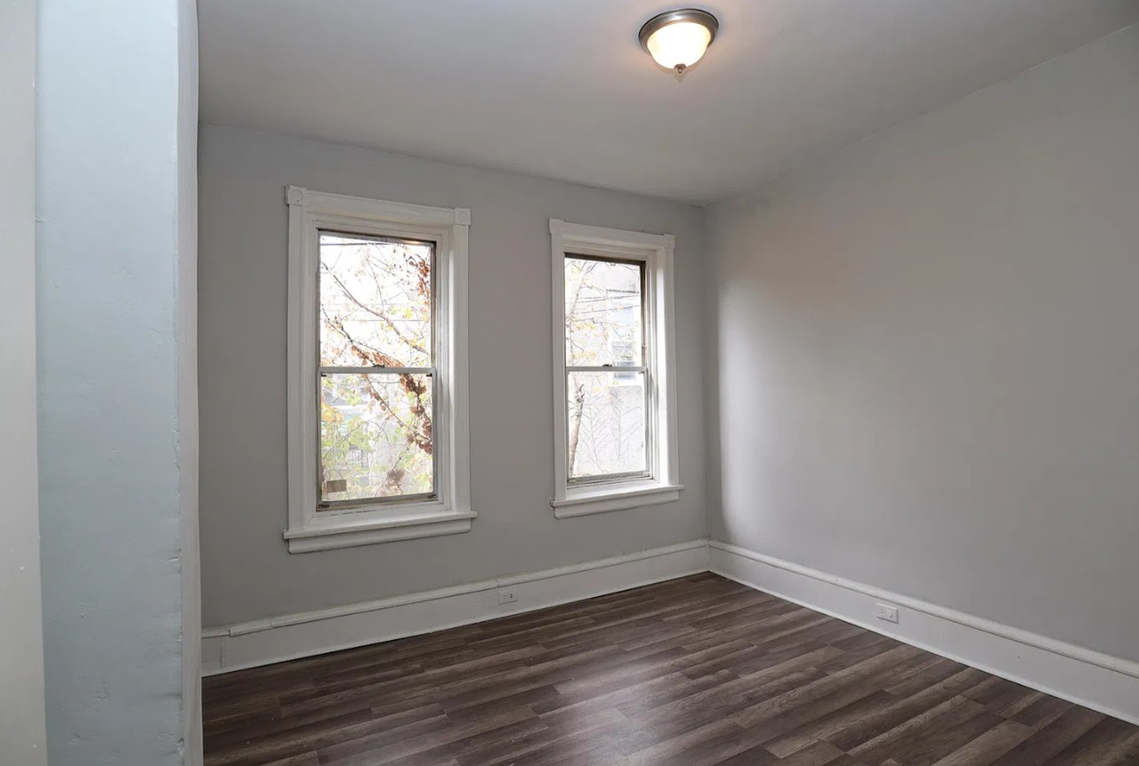 108 S Peach St - Photo 7 of 11