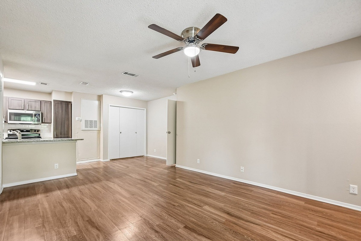 3009 Ira Young Dr - Photo 3 of 16