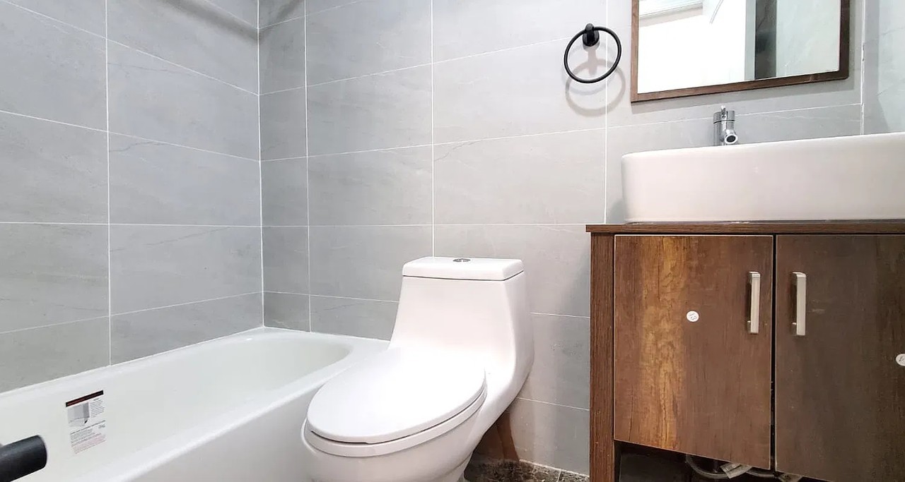 1329 Inwood Avenue #1 - Photo 7 of 12