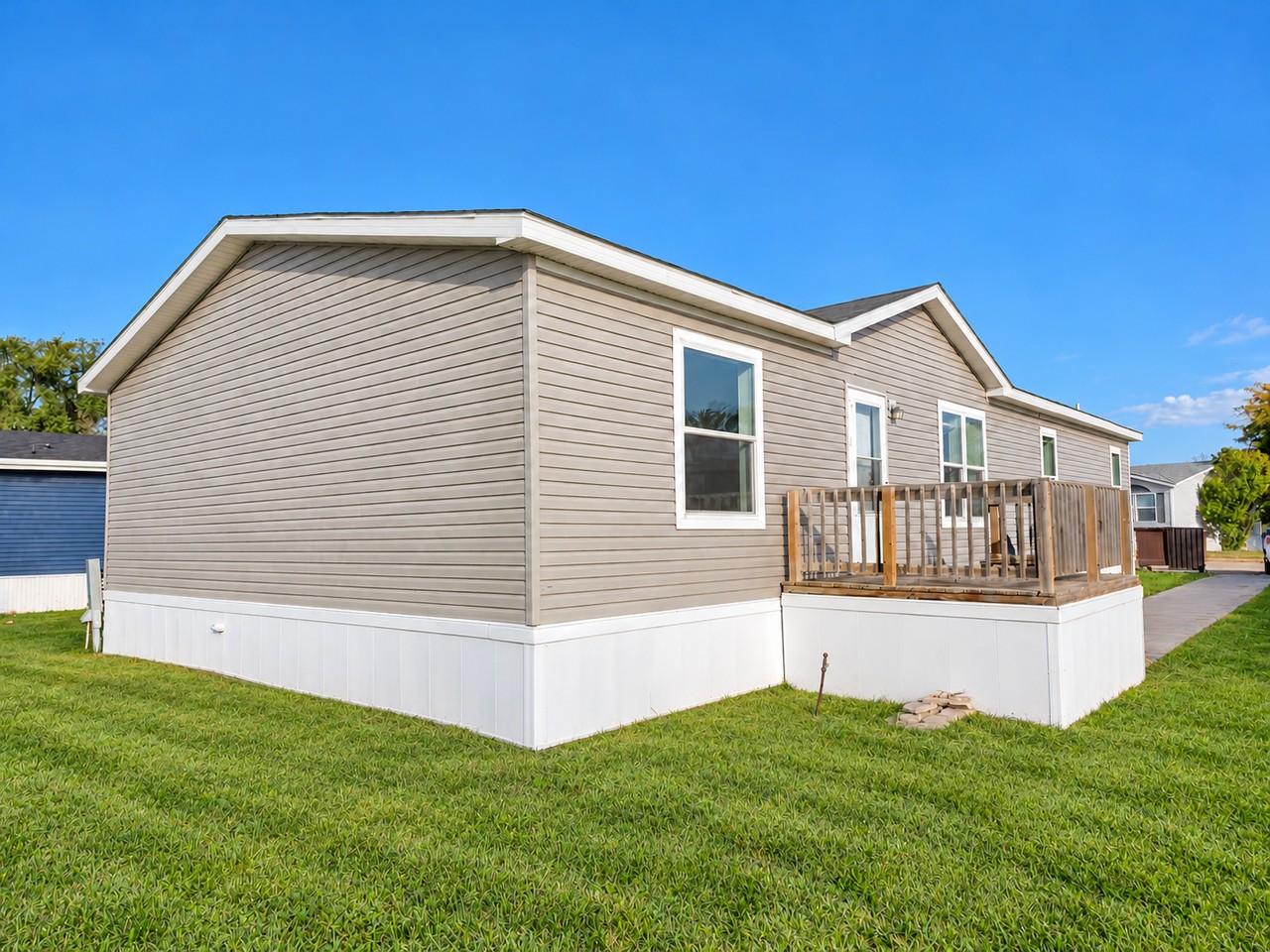 1025 Gordon Dr #209 - Photo 3 of 35