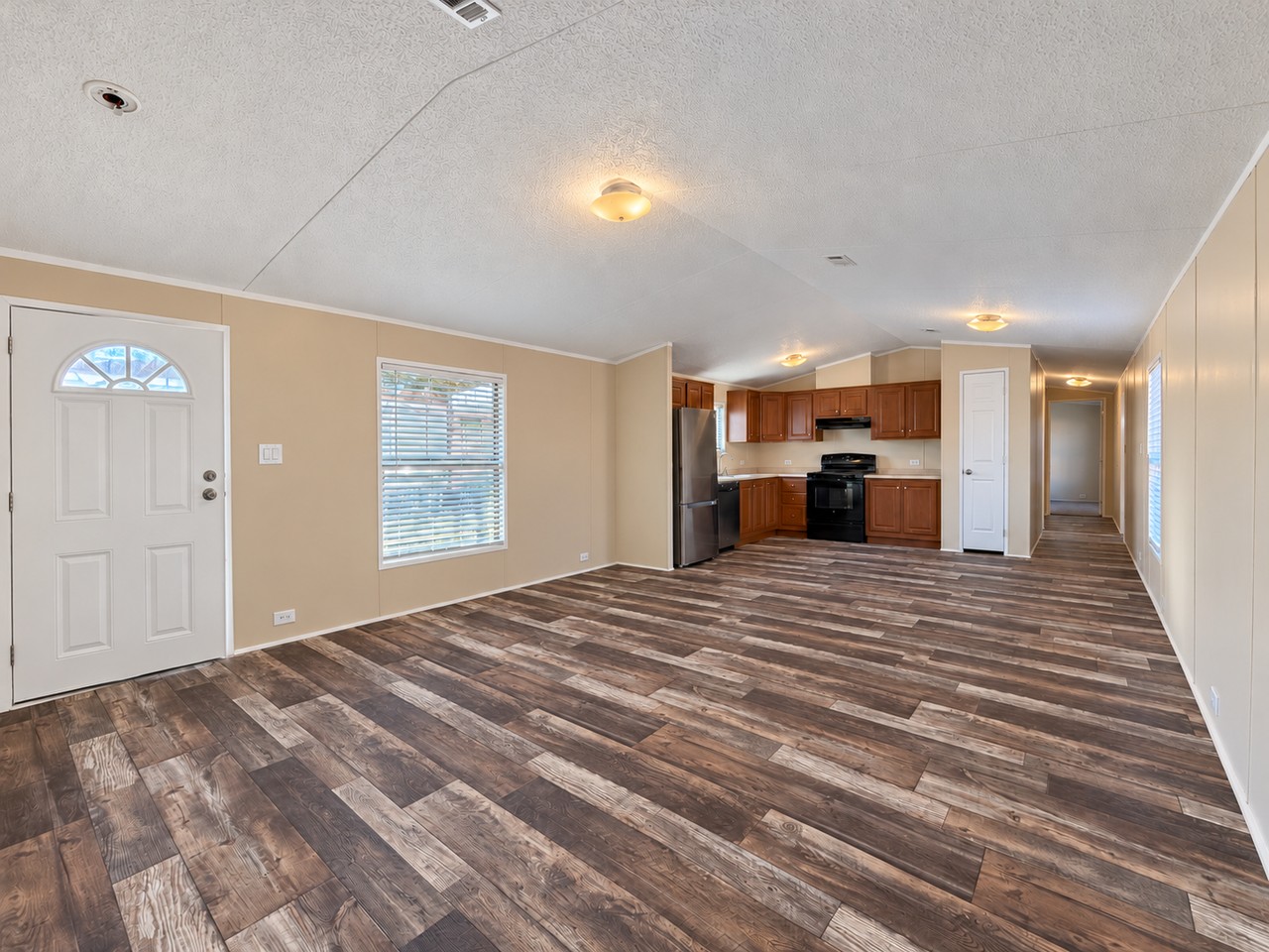709 N Collins Fwy #200 - Photo 3 of 31