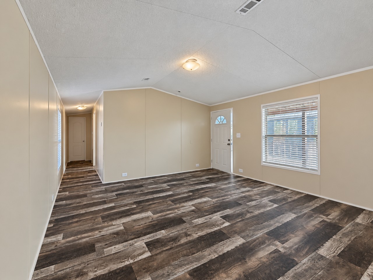 709 N Collins Fwy #200 - Photo 4 of 31