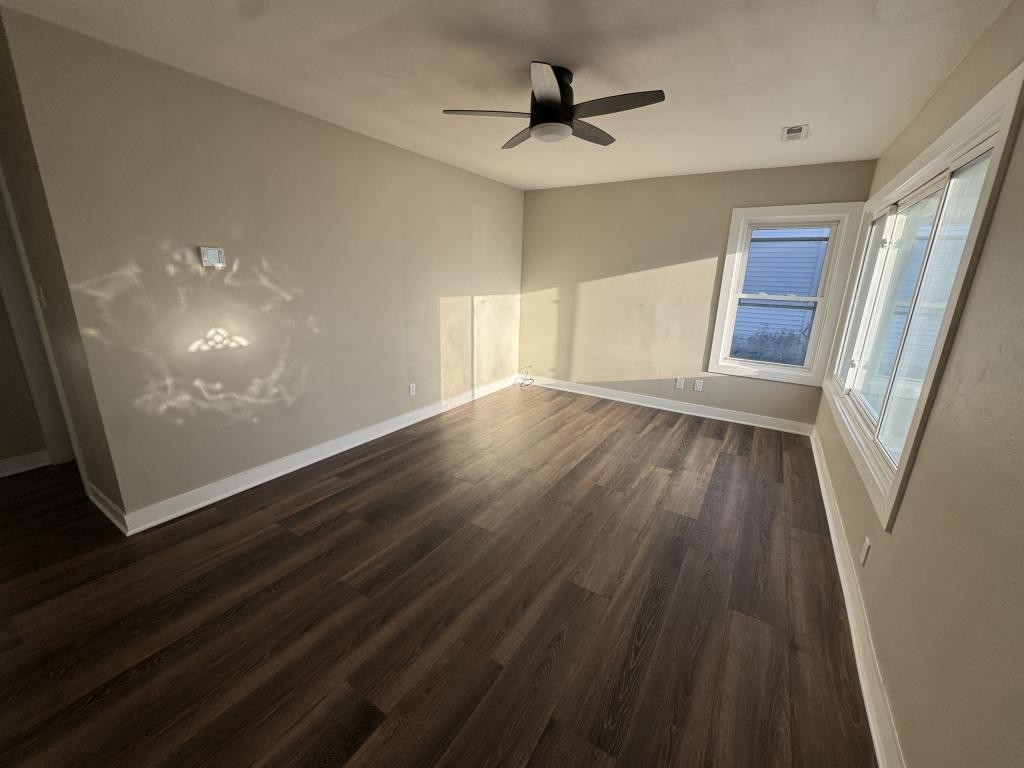 510 Village Dr - Photo 4 of 20