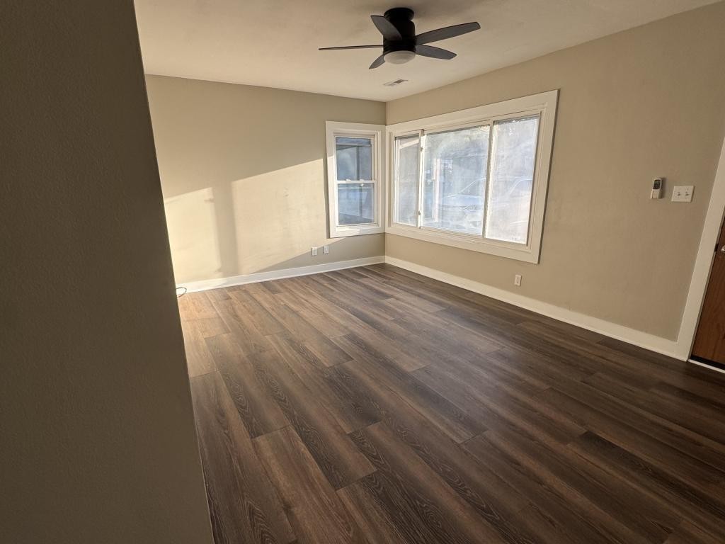 510 Village Dr - Photo 6 of 20