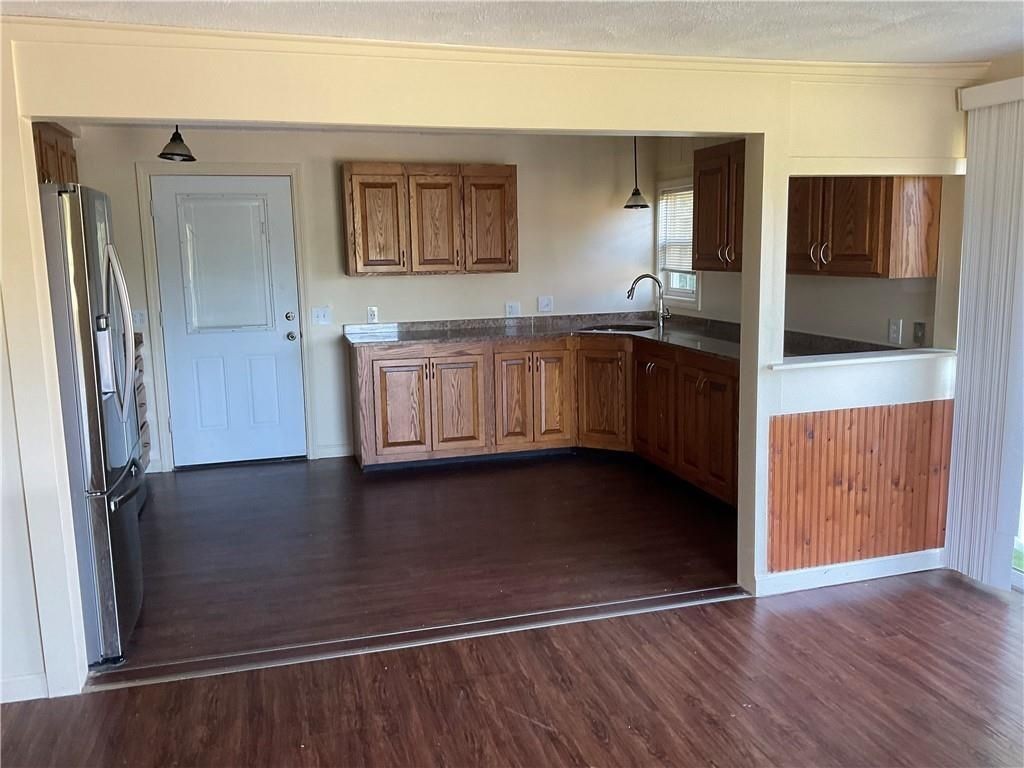6 Pilgrim Ave - Photo 4 of 37