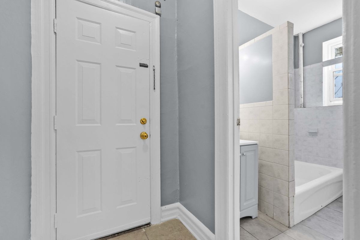 381 Legion St ##2f - Photo 2 of 22