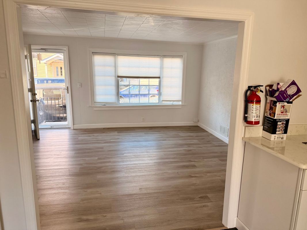 63 Garrison St - Photo 7 of 26