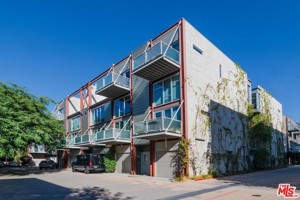 featured image of 3450 Cahuenga Blvd W ##502
