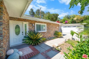 4923 Burgoyne Ln - Photo 1 of 1