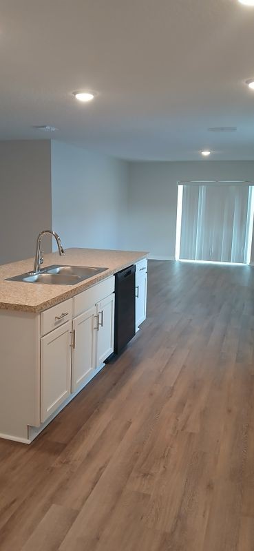 3292 Warsaw Ave Se - Photo 4 of 6