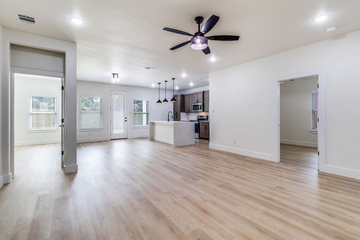 2623 Pine St - Photo 5 of 25