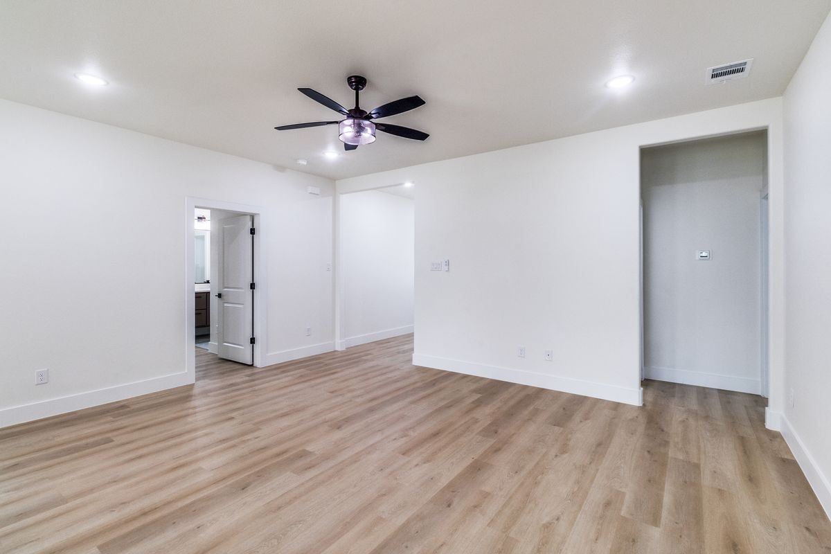 2623 Pine St - Photo 6 of 25