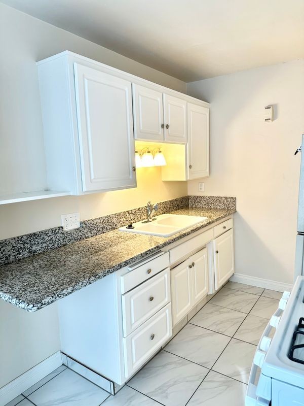 312 Avenida Cabrillo - Photo 4 of 5