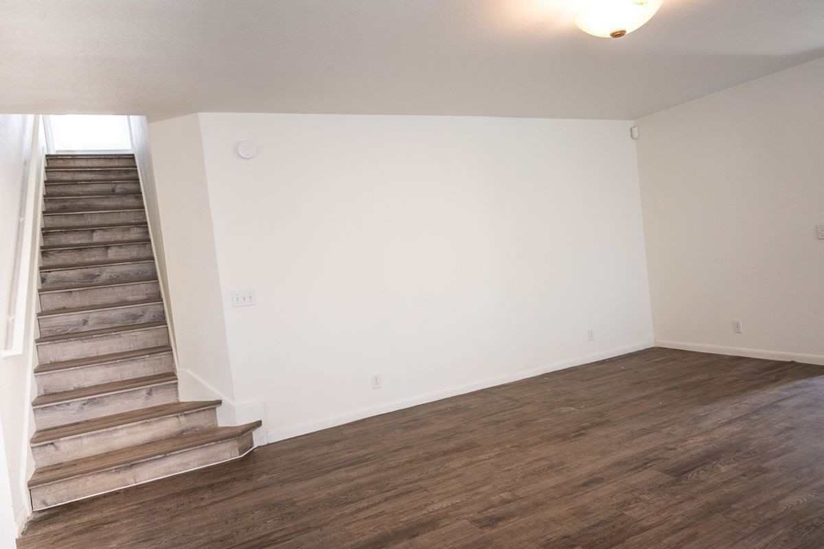 13716 Greinert Dr - Photo 6 of 23