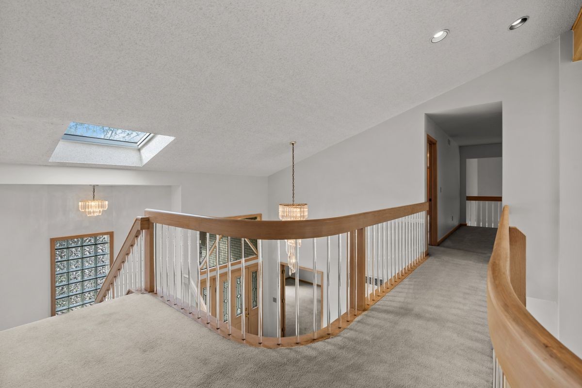 6739 Arlington Dr - Photo 6 of 26