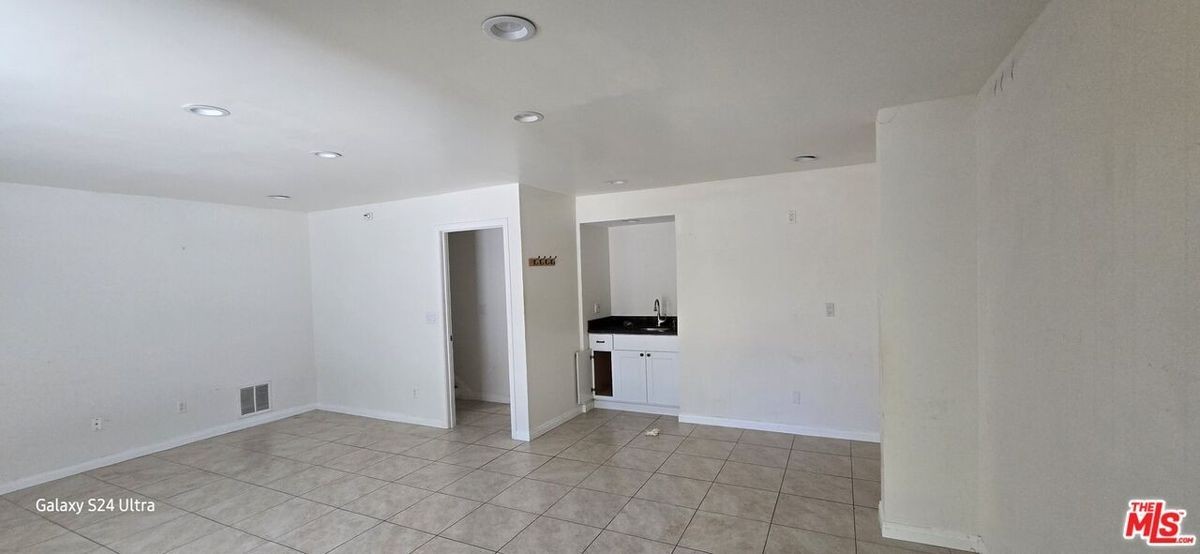 5559 Modena Pl - Photo 4 of 13