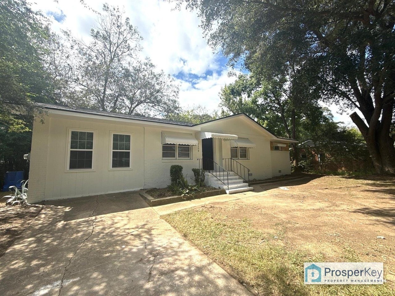 2309 Ginny Ave - Photo 2 of 13