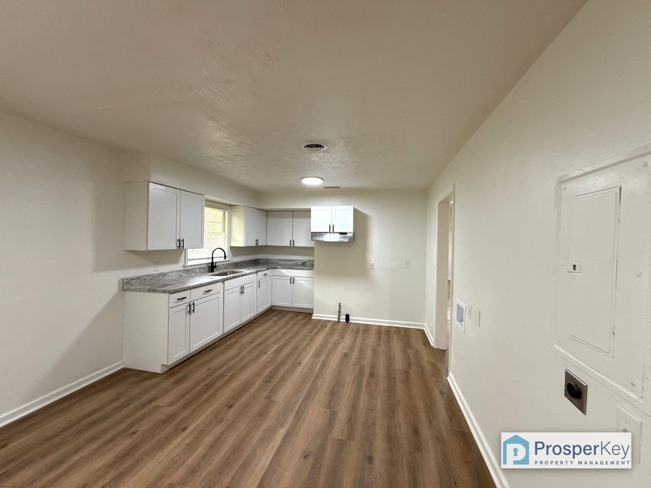 2309 Ginny Ave - Photo 5 of 13