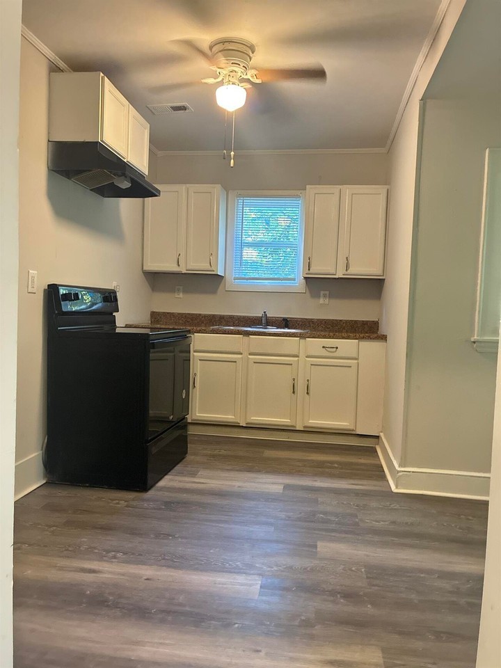1118 Browns Ave - Photo 3 of 27