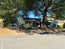featured image of 1210 Cardinal Dr