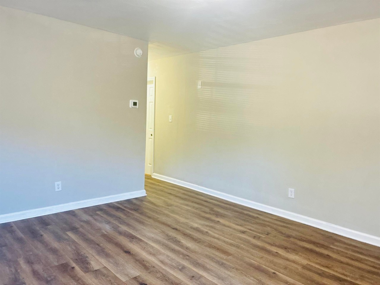 1210 Cardinal Dr - Photo 6 of 24