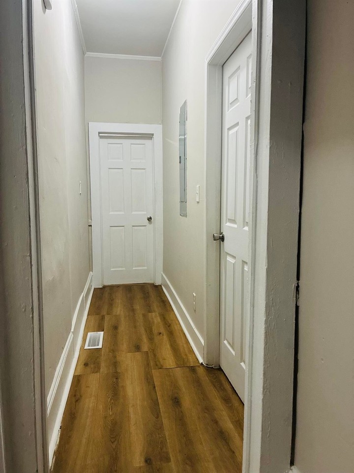 19 Central Ave - Photo 4 of 20