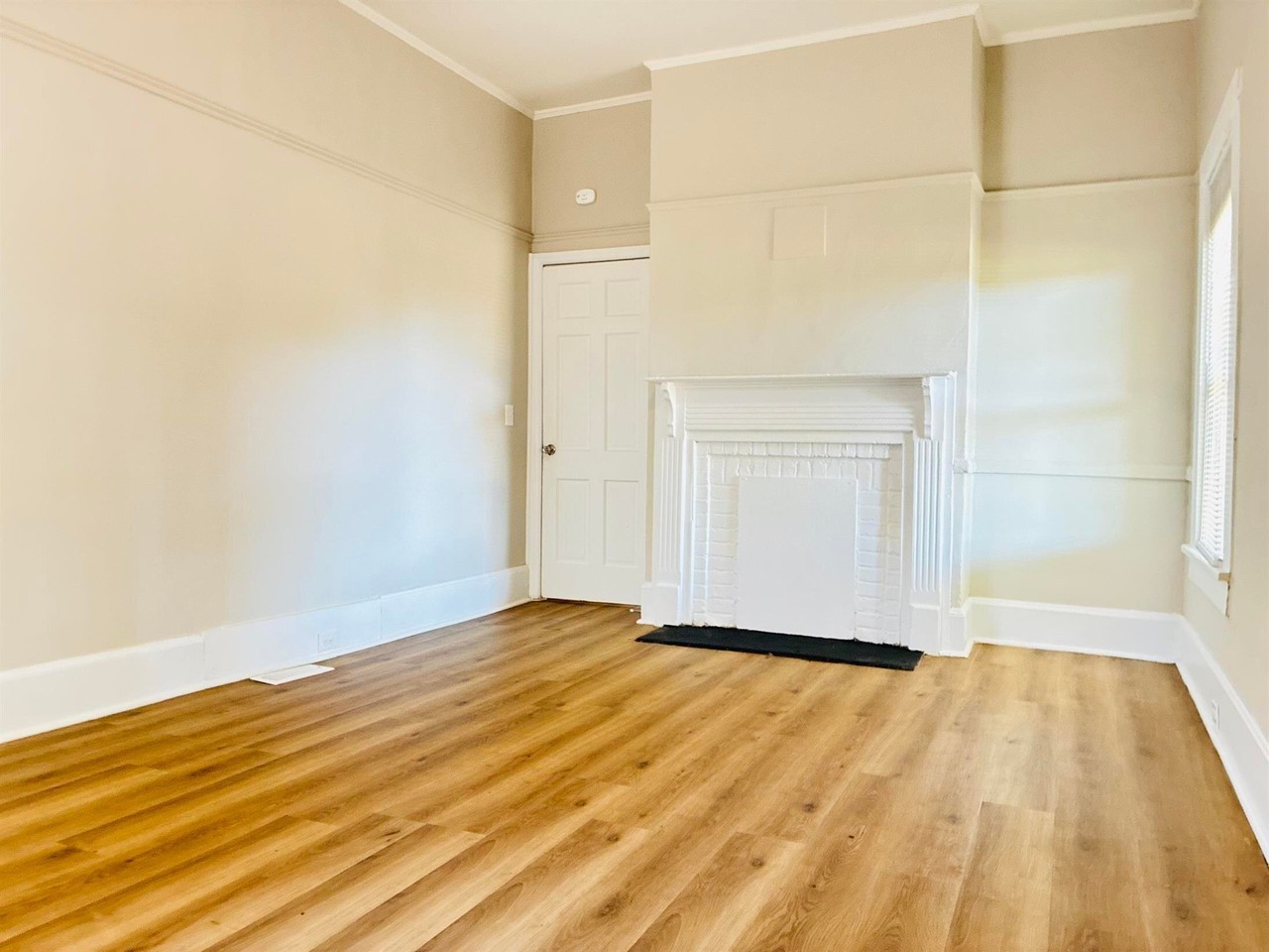 19 Central Ave - Photo 6 of 20