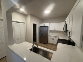 featured image of 142 N Hines St #L