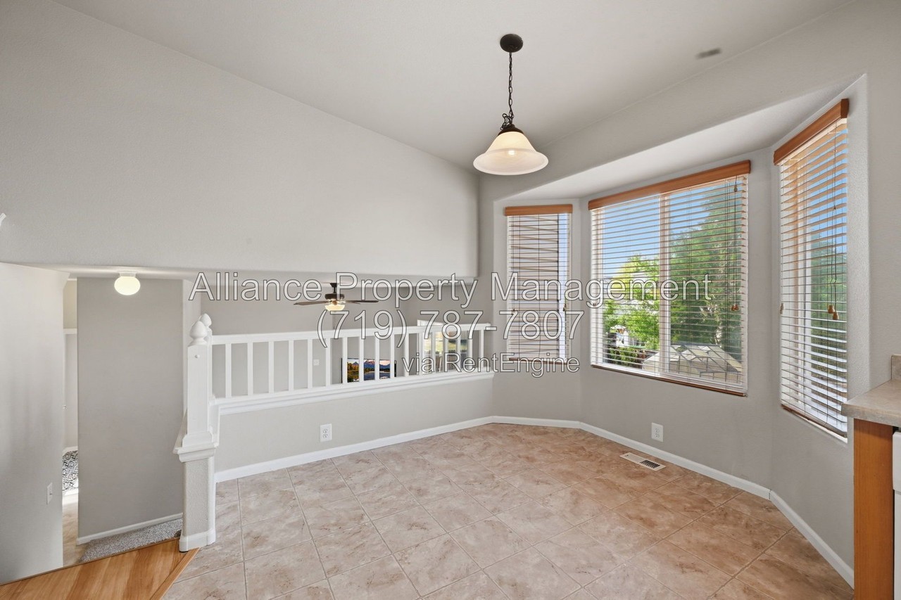 7368 Glenburn Dr - Photo 7 of 26