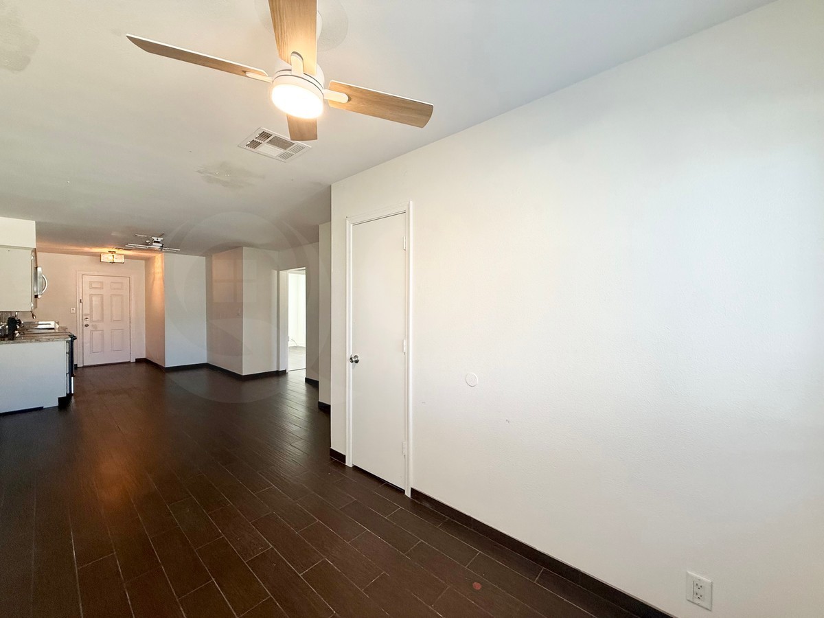 8413 E Coronado Rd #1 - Photo 5 of 16
