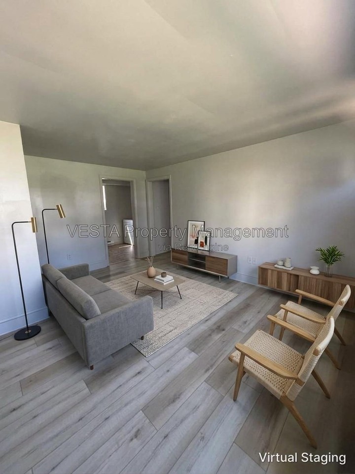 386 Cherrydale Ave - Photo 2 of 5