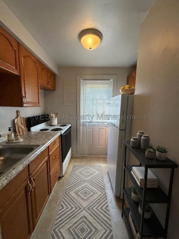 386 Cherrydale Ave - Photo 5 of 5