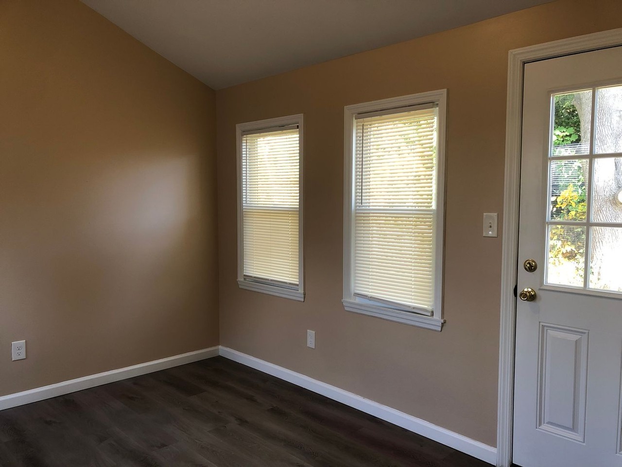 13 Runyon Dr - Photo 5 of 24