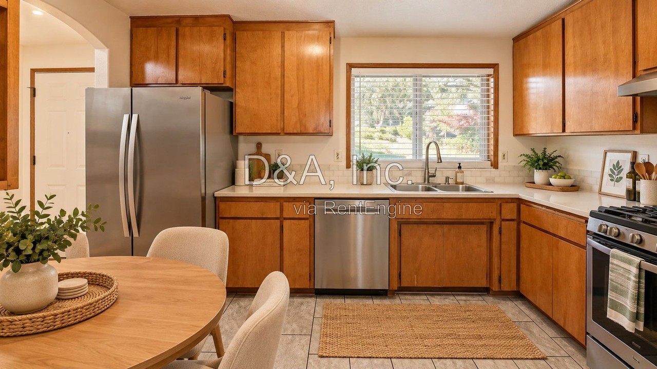 305 Tasman Pl - Photo 4 of 24