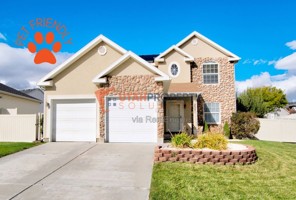 featured image of 2351 N Cherry Cir