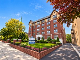 featured image of 466 Highland Ave