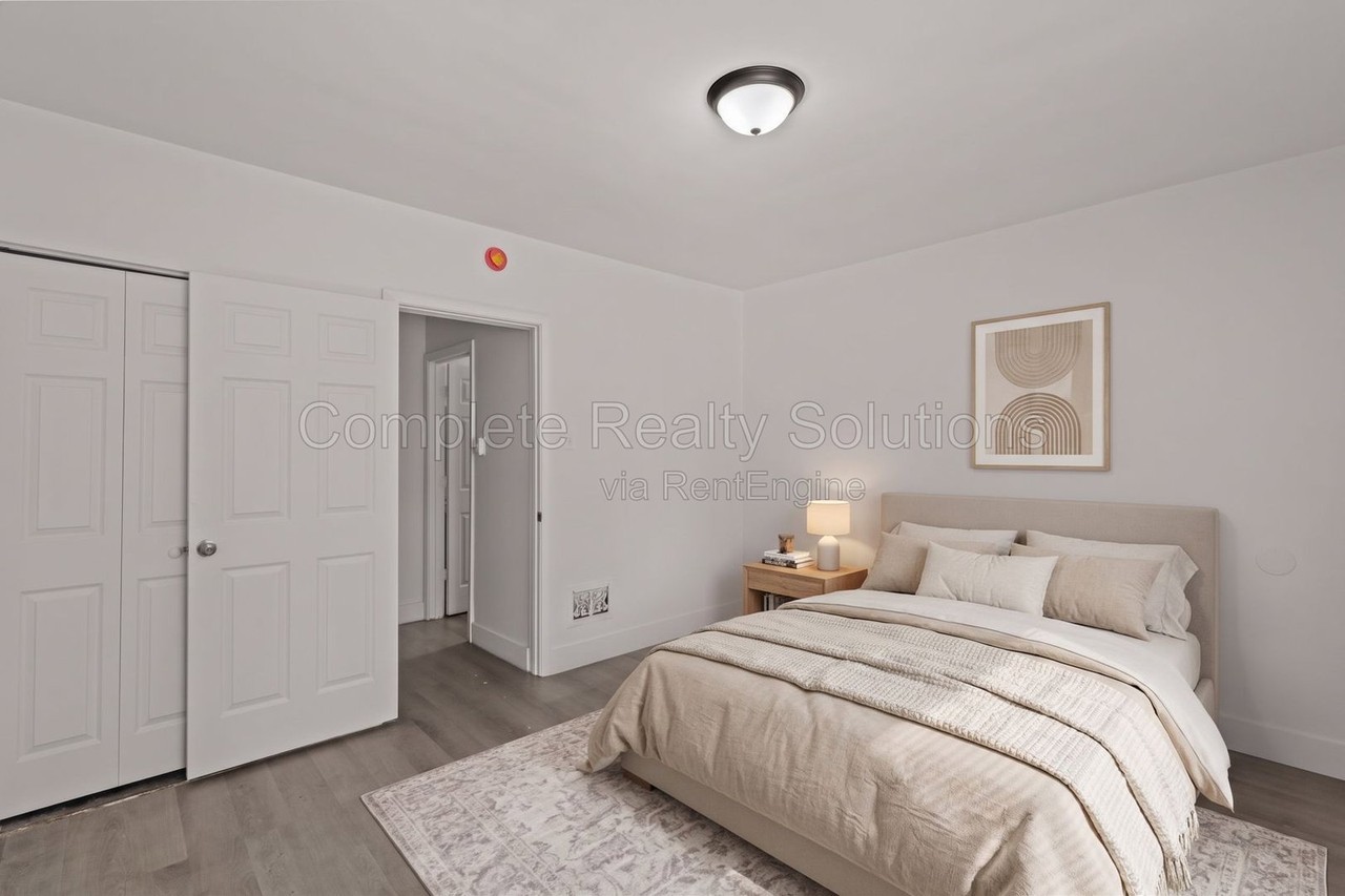4734 S Grand Blvd #1N - Photo 3 of 32