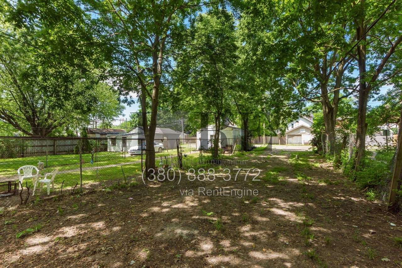 63 N Central Ave - Photo 6 of 36