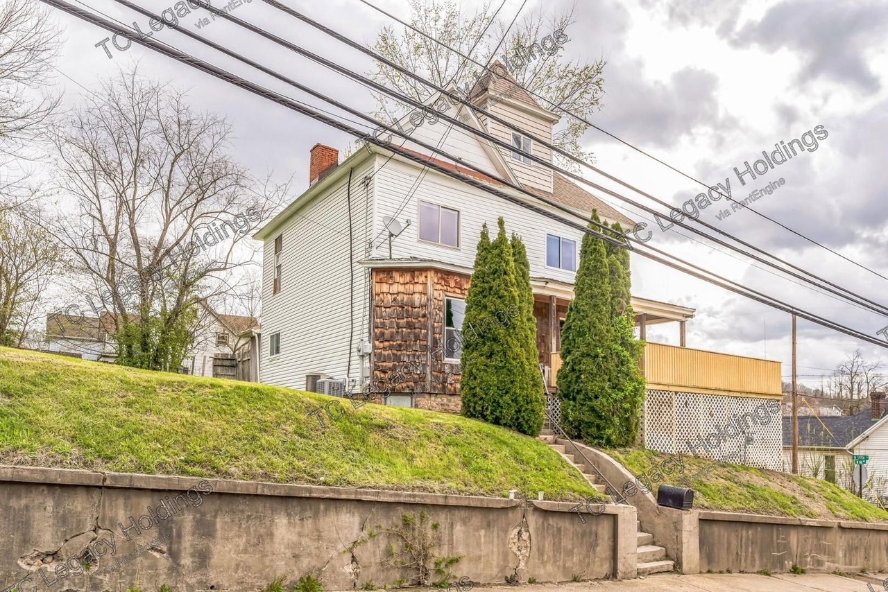 1502 W Virginia Ave - Photo 4 of 31